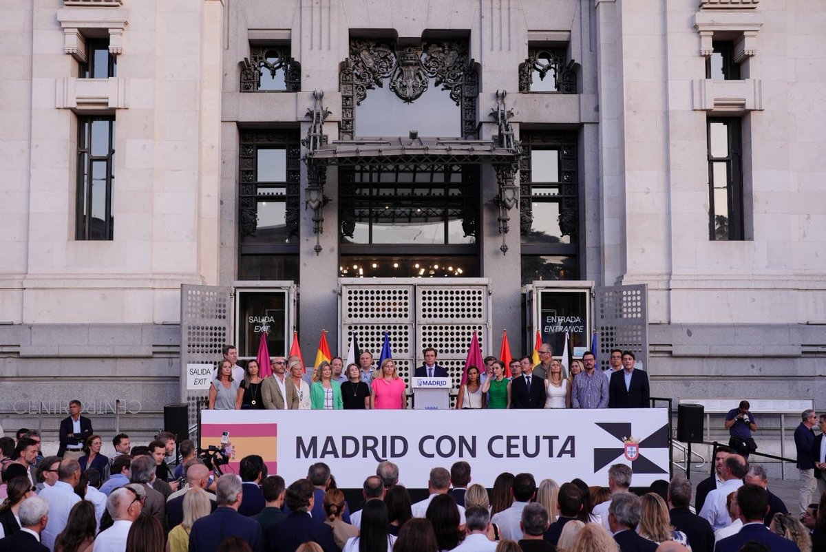 albertogonzdiaz's tweet photo. #MadridconCeuta #CeutaNoEstáSola #CeutaEsEspaña 
#sanchezdimisión 
@AlmeidaPP_ 
@IdiazAyuso 
@NunezFeijoo 
@ppmadrid 
@GrupoPPMadrid 
@ppopular 
@SerranoAlfonso 
@j_asanchez 
@anamillanpp https://t.co/gyYsLz9dLn