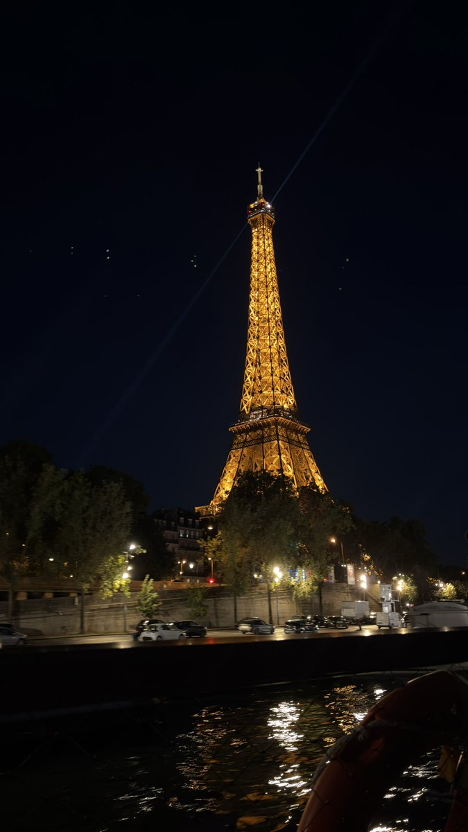 Tony10085364331's tweet photo. France https://t.co/M4AA9Yz9Qf