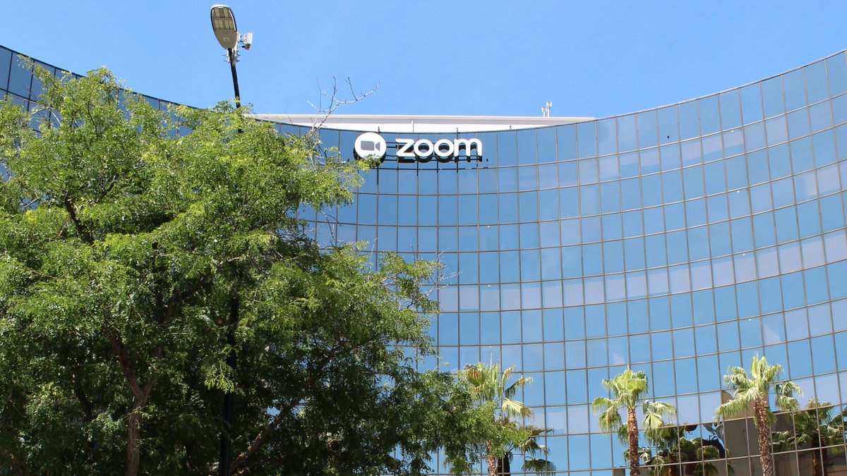 StockMKTNewz's tweet photo. Zoom $ZM just announced that Jeff Epstein has joined its Board of Directors, effective immediately. https://t.co/WyWvIh9Cdi