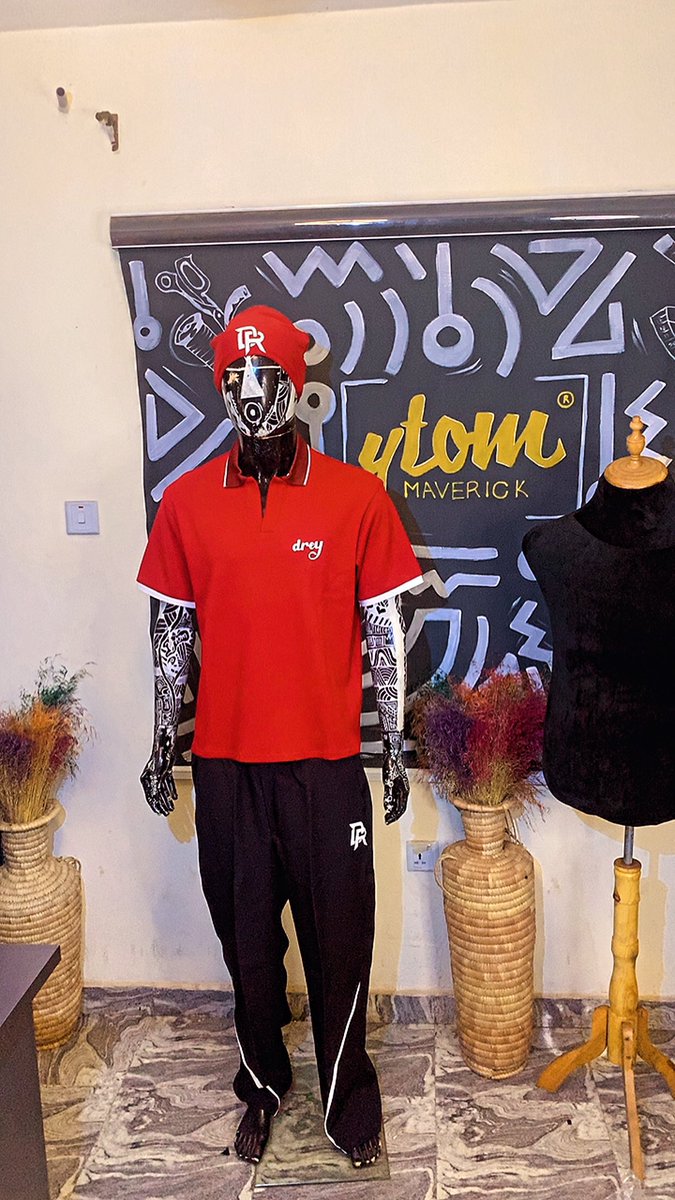 drey_bespoke's tweet photo. Full energy! 🔴 Match the head warmer with your confidence! 

#StreetStyle #UrbanWear #StreetwearCulture #FitCheck #FashionX #ExplorePage #DripCheck #LagosTailor https://t.co/2iiyxtQcEk