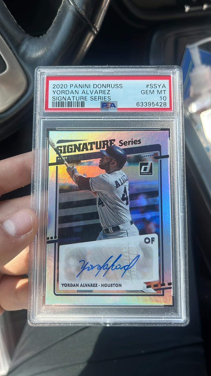 SerGar1555's tweet photo. @CardsAstros Nothing like a PSA 10 pull https://t.co/4YrsFPsVFQ