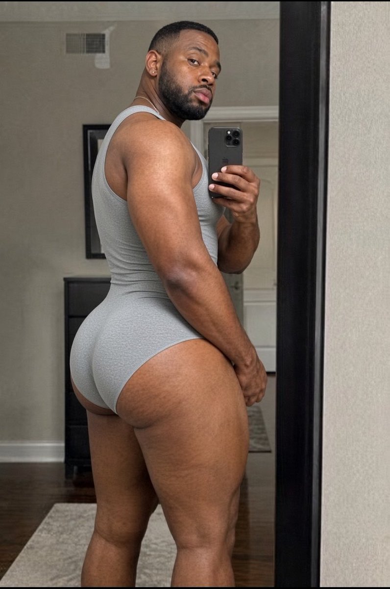 bigbull124's tweet photo. Gym check. Consistency over everything. https://t.co/DrcV8bItjP
