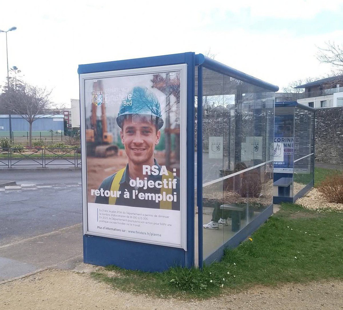 David48003277's tweet photo. Je Retire ce que Je Viens de Dire !

En Effet, Il y à Bien des Campagnes d'Affichages mettant en Avant nos Valeureux Compatriotes Bretons !...
( Écrivains ? Résistants ? Aventuriers ? Homme D'Affaires ! ... J'Ai comme un Doute !... 🤔 )

Qu'ils sont Bien Vu ! ... 😂 https://t.co/c49YoGVGi4