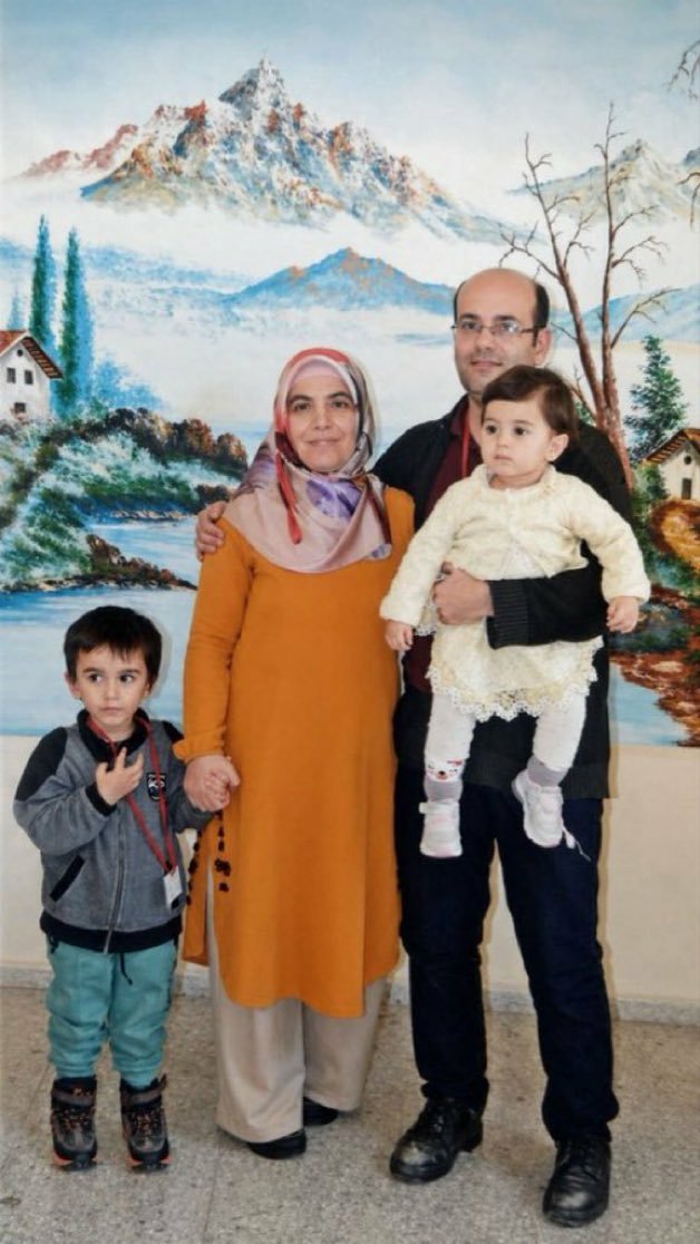 talhakul66's tweet photo. Hak, hukuk ve insani değerler için sesimizi yükseltiyoruz. Parçalanan hayatların sarılması ve adaletin tecellisi için

AdaletAranıyor https://t.co/JlU1oGiDc5