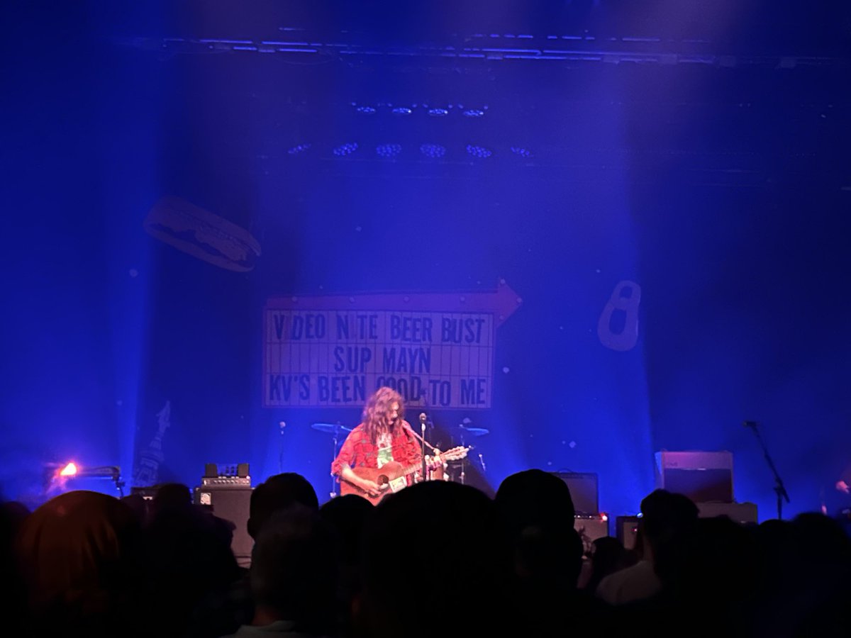 Libka4's tweet photo. Kurt Vile, Praha 🎸🙂 https://t.co/AevEg4pYFh