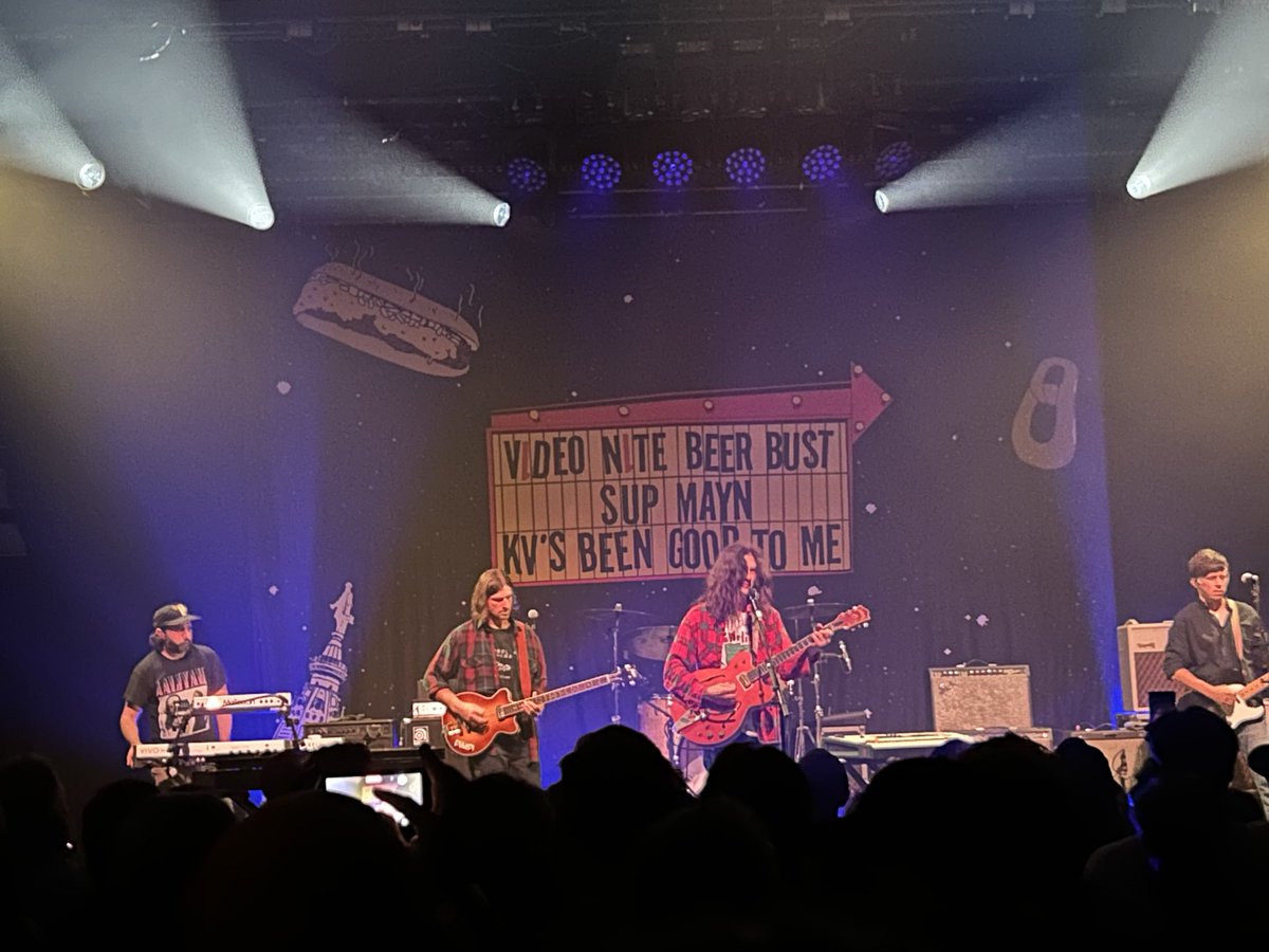 Libka4's tweet photo. Kurt Vile, Praha 🎸🙂 https://t.co/AevEg4pYFh