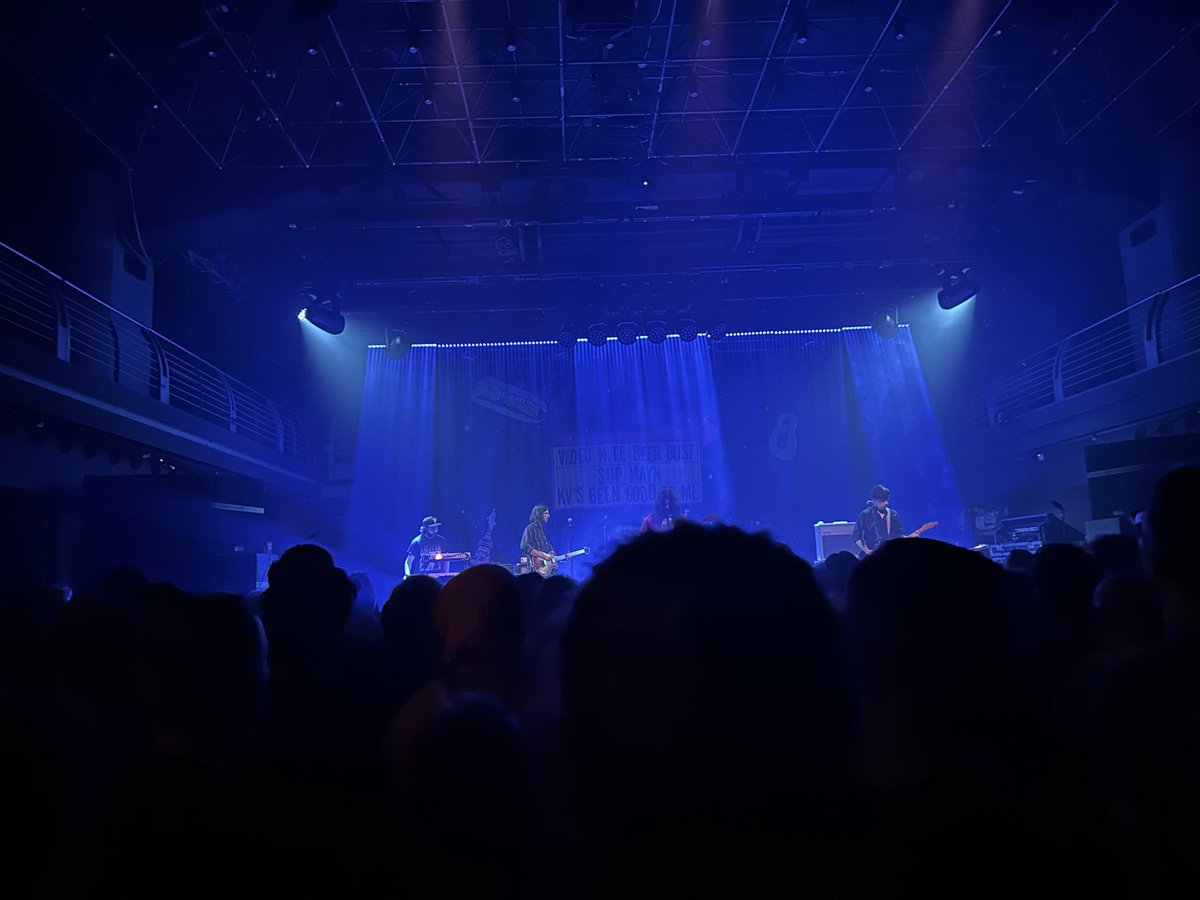 Libka4's tweet photo. Kurt Vile, Praha 🎸🙂 https://t.co/AevEg4pYFh
