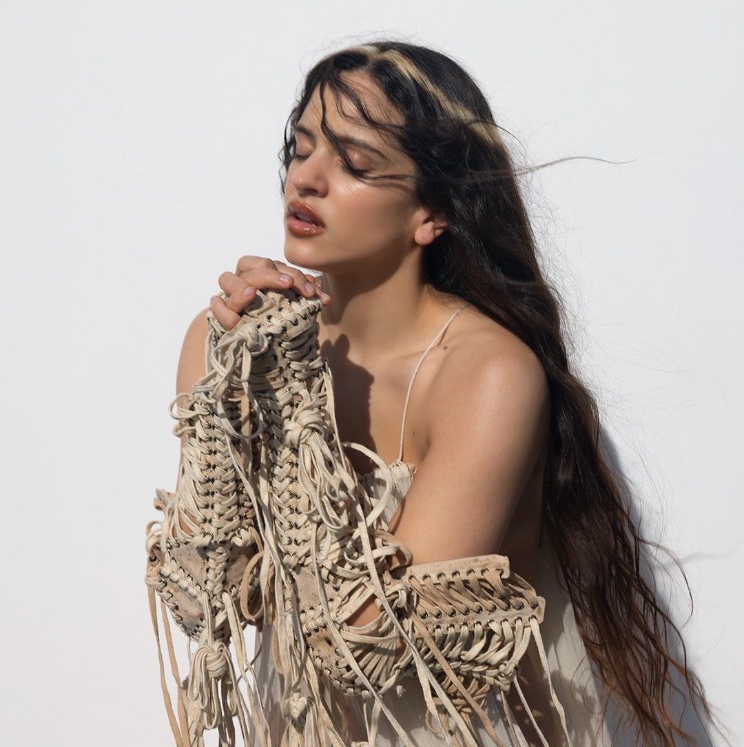 updaterosalia's tweet photo. 🚨 Forbes predicts ROSALÍA as the frontrunner to win "Album of the Year" at the 2027 Grammy Awards with 'LUX'. 

The publication lists the album as the leading contender in its early predictions for next year’s ceremony. https://t.co/zB9NvDJG7v