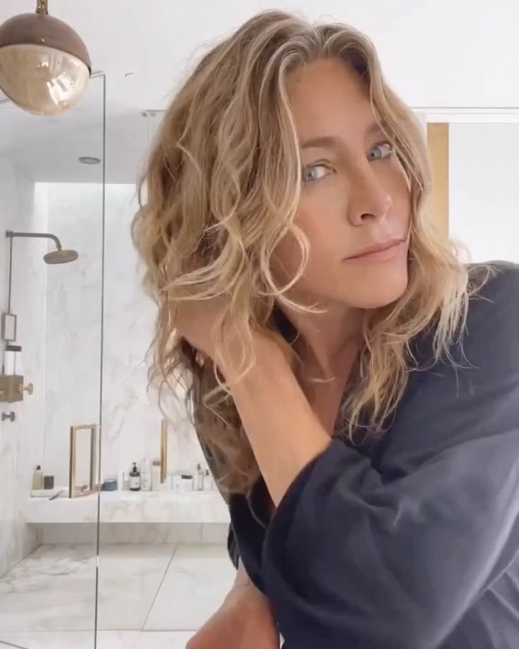 jen1feraniston_'s tweet photo. Does age really matters in a relationship 🤔? https://t.co/NIRgKTE8nT