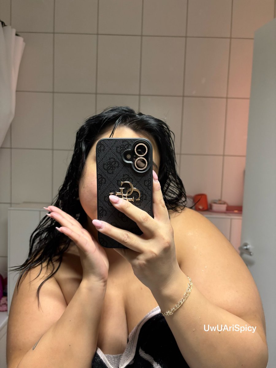 UwUAriSpicy's tweet photo. out of shower ☁️✨ https://t.co/2XsRpc33qN
