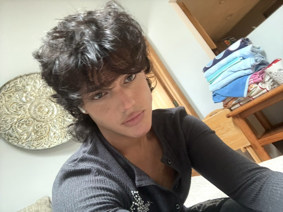 jayersts's tweet photo. sup hoes https://t.co/MVorjDkQqn