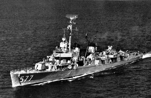 greatfleet1945's tweet photo. おはようございマスタング！
写真は駆逐艦　スプロストン（USS Sproston DD-577） https://t.co/UpGdsx2eQS