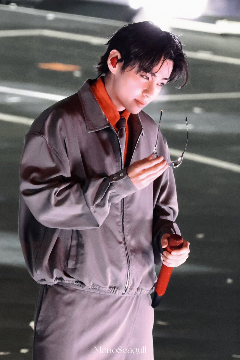 MonoSeagull's tweet photo. 260901 BTS WORLD TOUR ‘ARIRANG’ IN Los Angeles
#태형 #뷔 #TAEHYUNG #V @BTS_twt https://t.co/Sd0wtenNfk