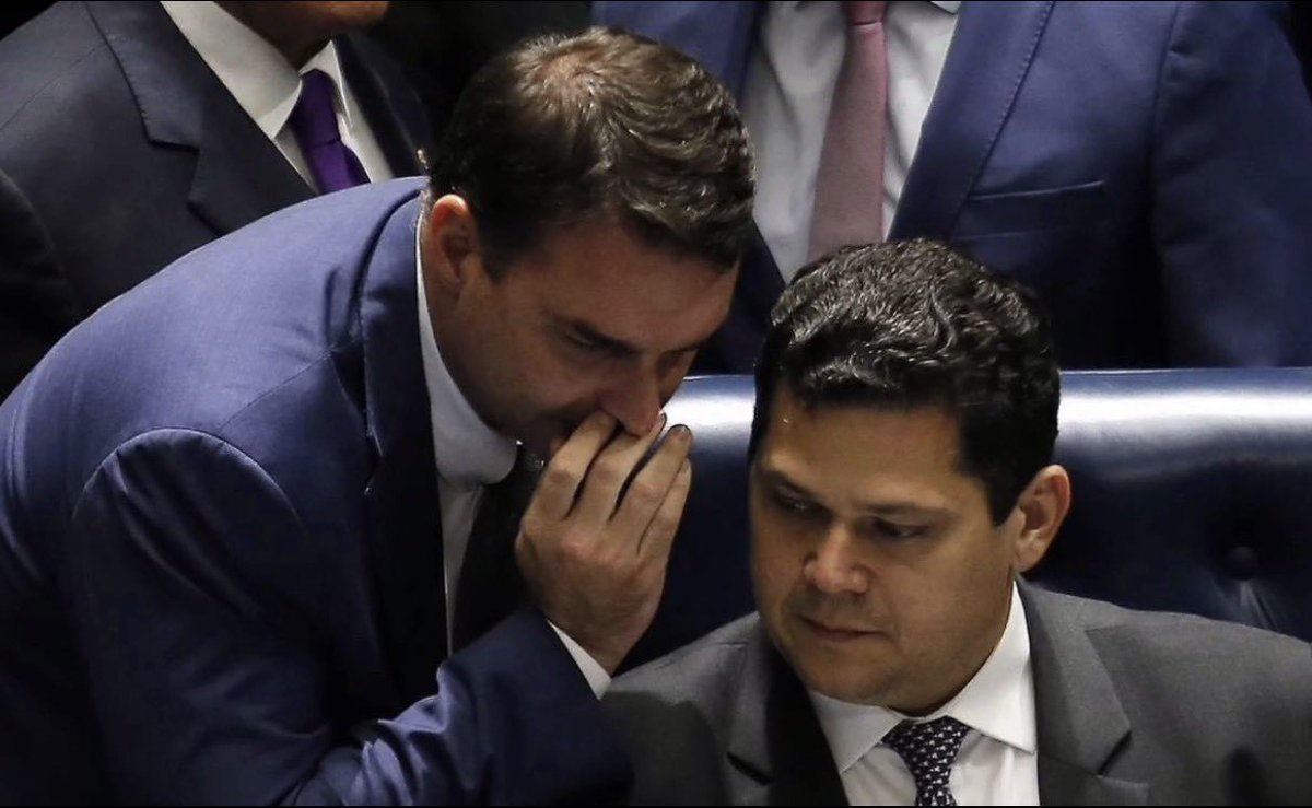 LukeSexonix's tweet photo. FIM DA ESCALA 6X1 JÁ
email para pressionar: sen.davialcolumbre@senado.leg.br

VOTA ALCOLUMBRE https://t.co/VpWUx8yBMs