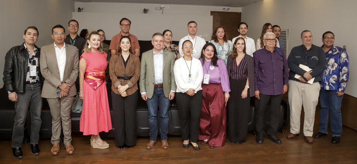 DelValleColosio's tweet photo. Detectar a tiempo puede hacer la diferencia. 🩺🍼
Llevamos al @CongresoSon nuestra iniciativa para fortalecer el #tamiz neonatal cardiológico.
Gracias a especialistas, autoridades, organizaciones y ciudadanía por sumar y construir por la salud de nuestras niñas y #niños. https://t.co/DGFHB2jatS