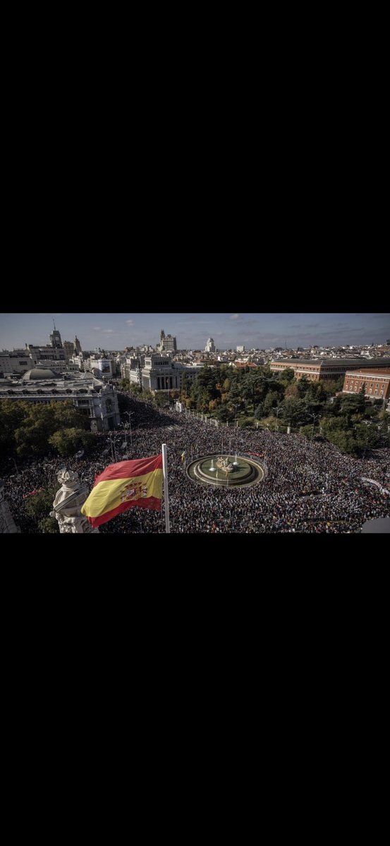 manuelmsm83's tweet photo. @GuillermoRocaf1 @policia Como siempre no se escapa ninguna Guillermo,hoy la marcha roja hace historia frente la marcha “verde”…viva CEUTA ,ESPAÑA y ESPAÑOLES como Guillermo y más https://t.co/UmaxaLGSeJ