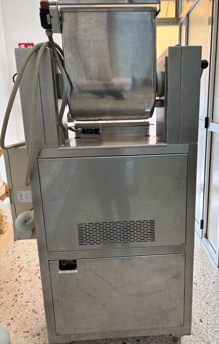 FrancescoVerdic's tweet photo. Disponibilità presso #FullMachineSrl
#Impastatrice #Pressa per #pasta doppia vasca modello P/50 #Pama indicata per la produzione di pasta trafilata al bronzo tipo #paccheri #fusilli #maccheroni #pici ecc...
#Macchina completa di n.1 #coltello automatico + n.1 #trafila https://t.co/blgVn5W1ha