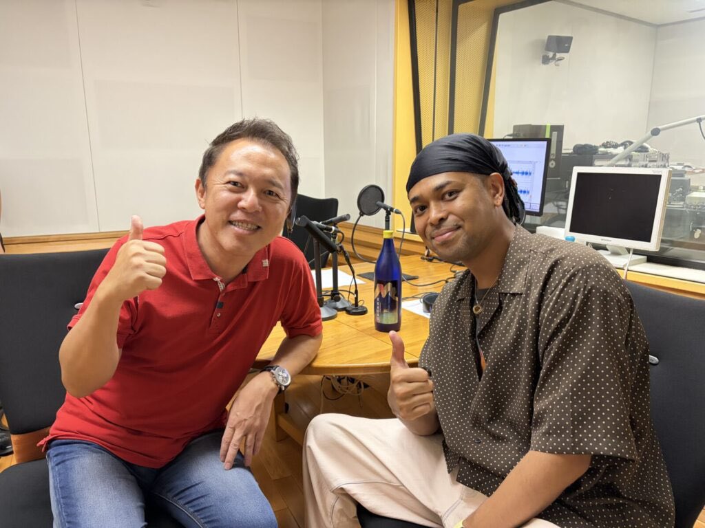 kimukazuitter's tweet photo. RKKラジオ毎週金曜日の夕方6時から放送のいるEXILE NESMITHのBEAR’s WISH！嬉しいことに今月何度かお邪魔させてもらいました♪更に熱い熊本への思い！是非！
https://t.co/4he45ueGDZ https://t.co/1yro6CoZp2