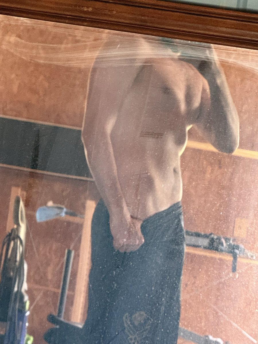 bikerdude06's tweet photo. New here 🤭 dm me
#nsfwtwt #biker #dickrate https://t.co/rxjxDVukdw