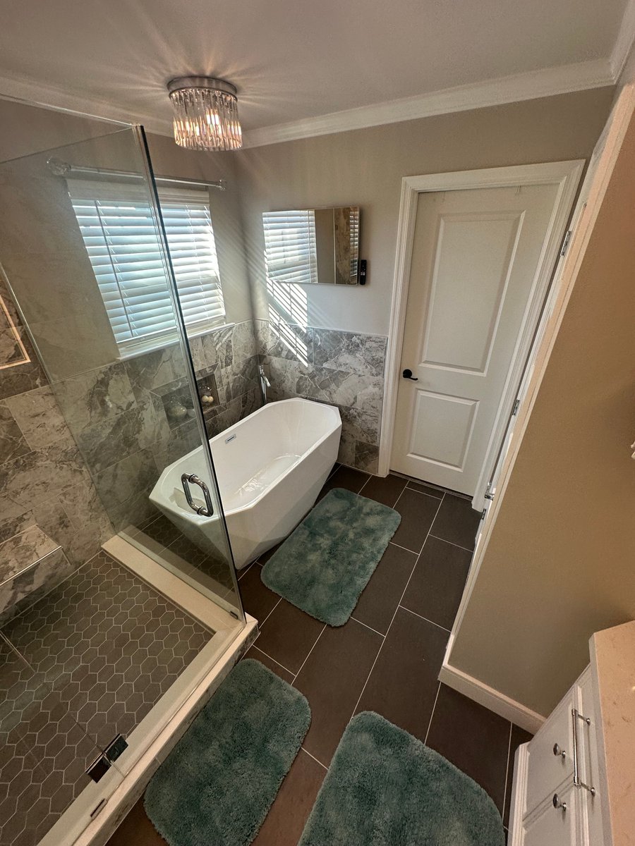 Premiumtilede's tweet photo. The details make the difference. 

From the layout to the finishing touches. 

Book your free estimate with us today!

Visit our website! -> https://t.co/sEsWw06sQo

#tile #remodel #bathroom #kitchen #flooring #homeremodel https://t.co/VUboQuIyIt