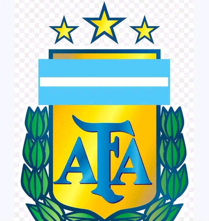 PersieBall's tweet photo. BREAKING 🚨🚨: Messi has told Scaloni that he’ll return to the national team if the No. 10 jersey is given to Garnacho . https://t.co/JXoa0dKtEs