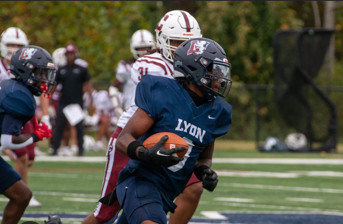 Braxtonswopes2's tweet photo. Blessed to be in Arkansas for a Lyon College Football Game Day Visit on September 5th! 🦁🏈 Excited for the opportunity to learn more about the program and experience game day! #GoScots #LyonFootball #CollegeFootball #FootballRecruit #ClassOf2030 #Recruiting #ArkansasFootball https://t.co/osis48kUVp