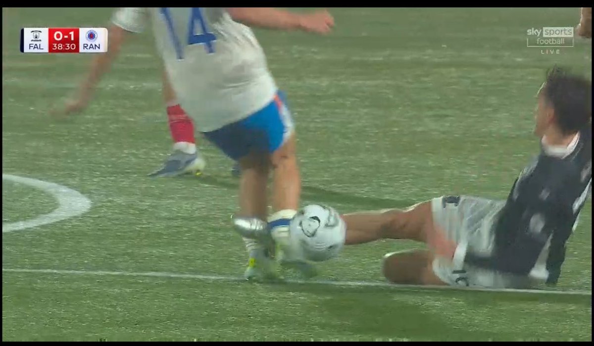 Hyndman18_'s tweet photo. 2 bad fouls on Cammy Devlin and none deemed worthy of a red card.

What’s the point of VAR?! https://t.co/nS1Ty0Tagb