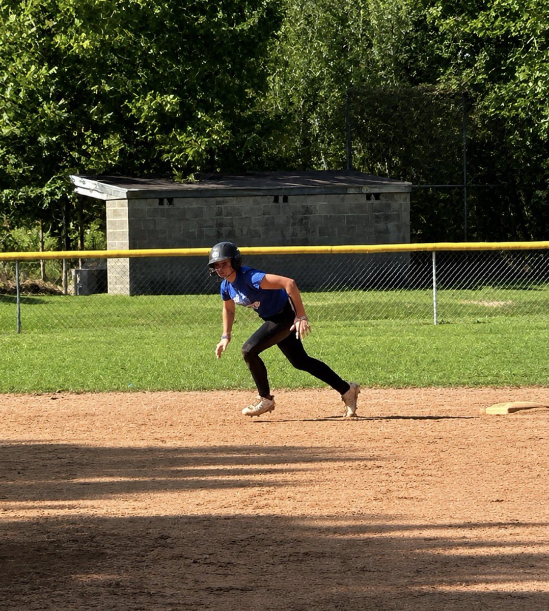 EmmeR_2031's tweet photo. 🥎💙 Our first play day of the fall is in the books! 🐾

This past Sunday we played 4 games, and it felt so good to be back on the field with my team! 💙🤍 We had a great day competing, learning, and getting better together.

So happy to be back out there with my teammates doing what we love! 🖤🐾 Excited for what’s ahead this fall! 🥎💙

@jwheat14
@__aveee 
@EStateHuskies @ESHuskiesSouth

@LineDsoftball 
@los_stuff
@CoastRecruitsSB
@SoftballAmerica @SoftballDown
@PrepSoftball @TopPreps
@SBRRetweets

#EmpireStateHuskies #HuskiesSoftball #14UPremier #FallSoftball #TravelSoftball #2031Grad #WorkHard #GetBetter #GDTBAH #RowTheBoat