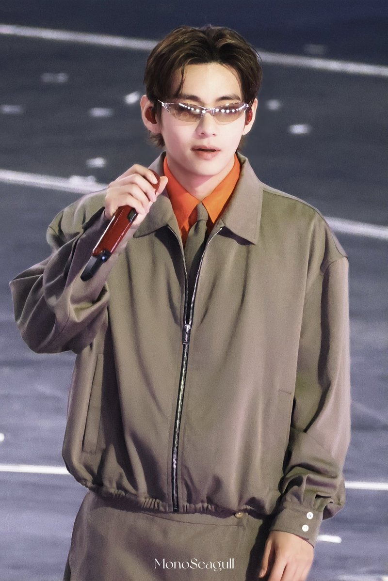MonoSeagull's tweet photo. 260901 BTS WORLD TOUR ‘ARIRANG’ IN Los Angeles
#태형 #뷔 #TAEHYUNG #V @BTS_twt https://t.co/aTPdcHjgaR