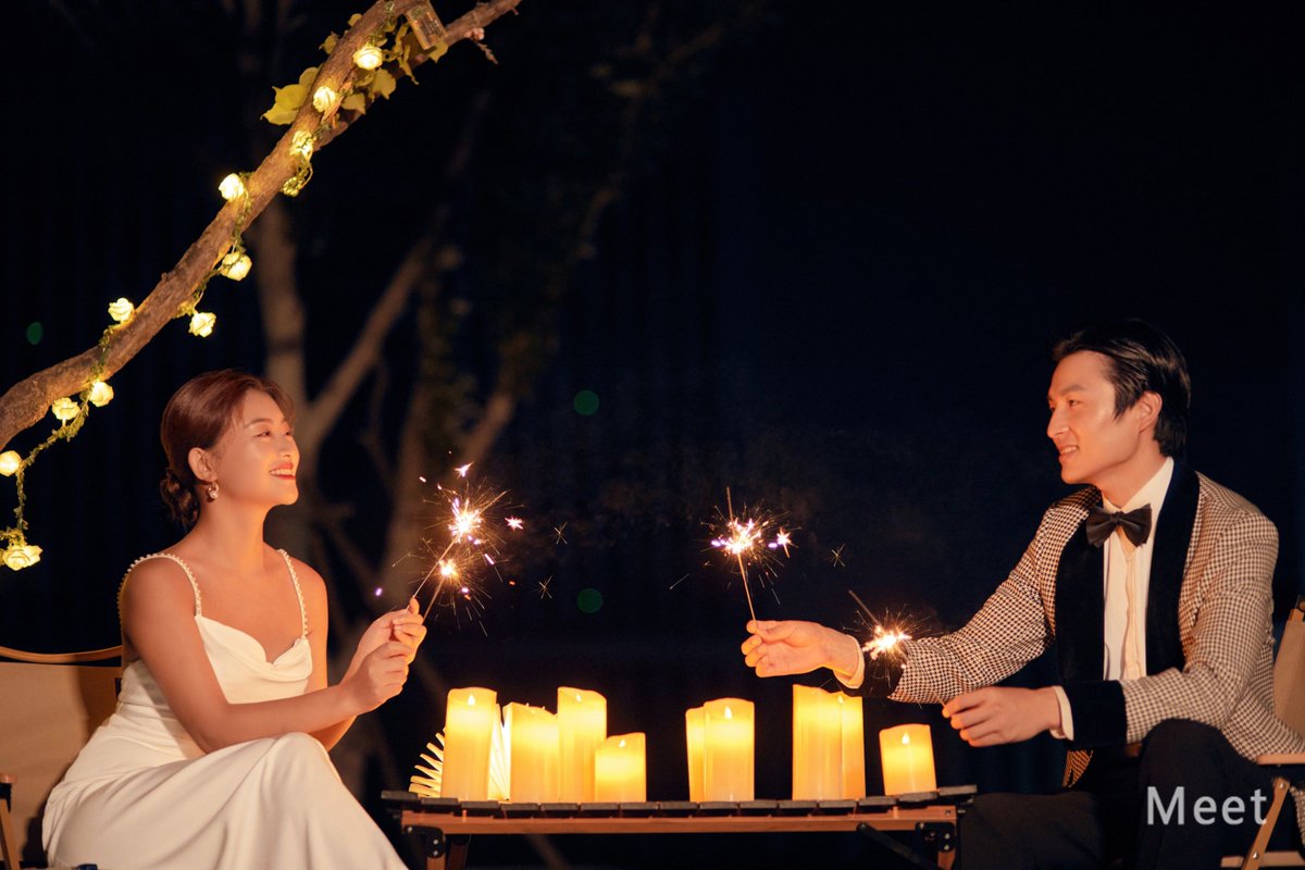RedSneakyPanda6's tweet photo. Today’s little joy: lighting the first candle of Diwali with my best friend—may your year be full of light, love and endless sweet moments https://t.co/D2C9xxjANp