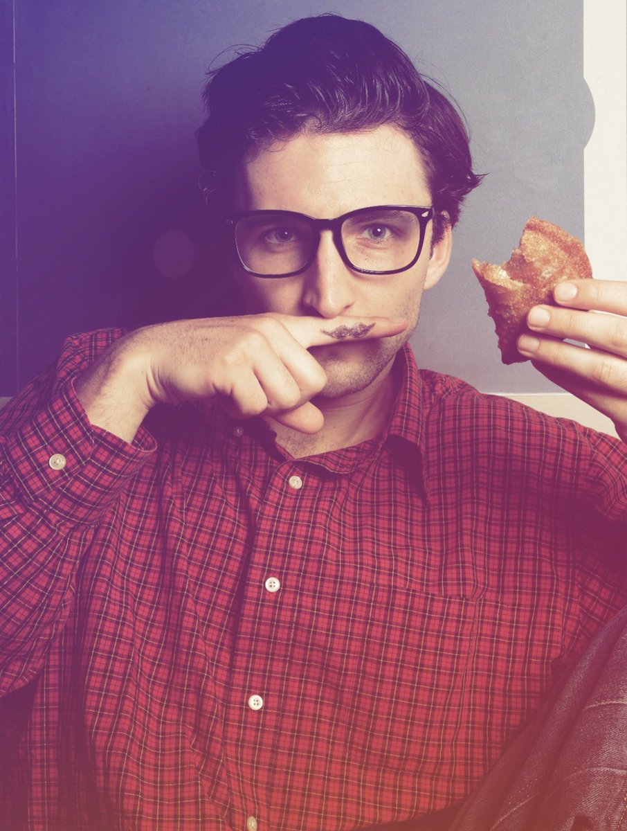 anthposbunny's tweet photo. he looks like one of those nerds in my story animated who has a crush on the main girl but doesn't get his feelings reciprocated until he gets a glow up https://t.co/h8INAaP9Rg
