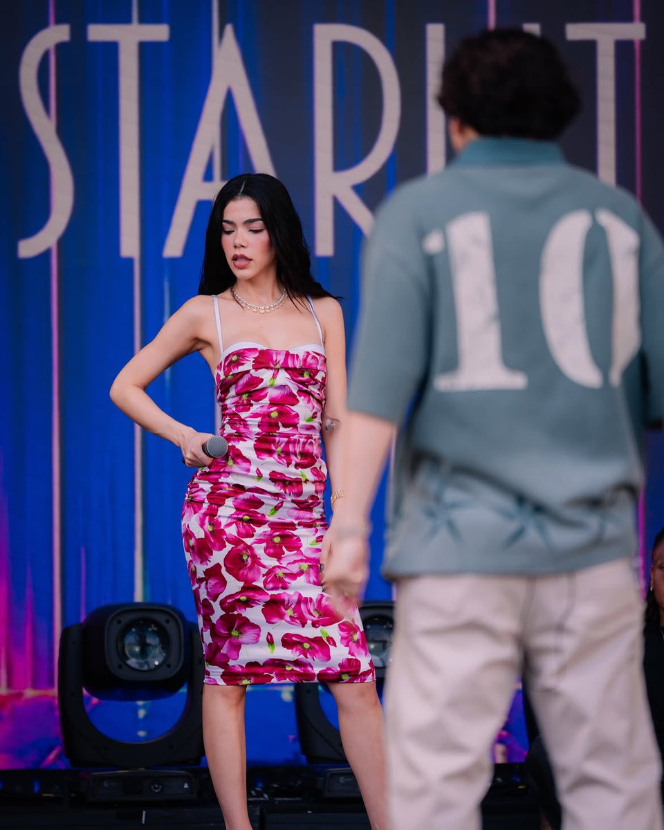 hassaniniupdate's tweet photo. Kenia Os junto a Xavi ensayando para su presentación en “Premios Juventud”. 🧊🍧 https://t.co/6uxOl4cuvp