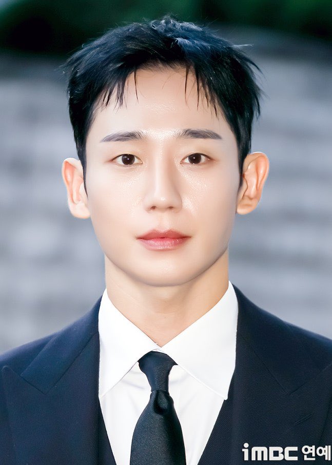 hae_na_41_71's tweet photo. 一夜明けても無理🫠💘💘💘

  #チョンヘイン
  #정해인
  #JungHaeIn https://t.co/03dP9tVfGf