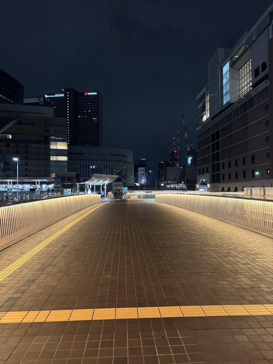 Mmfgdi's tweet photo. こないだの深夜徘徊でお気に入りはこれかな。 https://t.co/5A3UpQ6VsA