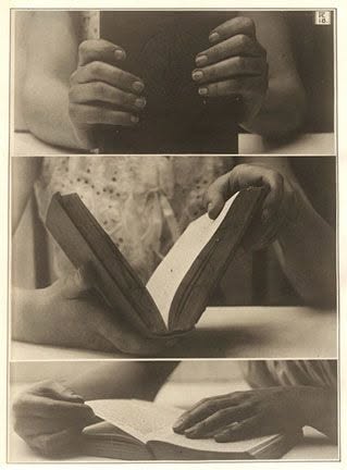 literlandweb1's tweet photo. "La literatura es la sinceridad misma, la única expresión auténtica de la vida".
Joseph Roth
📷Charles Schenk https://t.co/O6cfrhGEv7