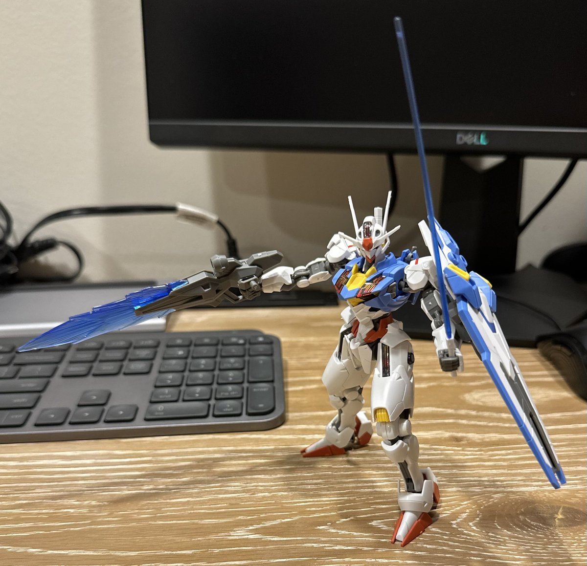 sovi_an's tweet photo. starting my gundam figure collection with aerial and darilbalde from witch from mercury https://t.co/J0LsqyLwoj
