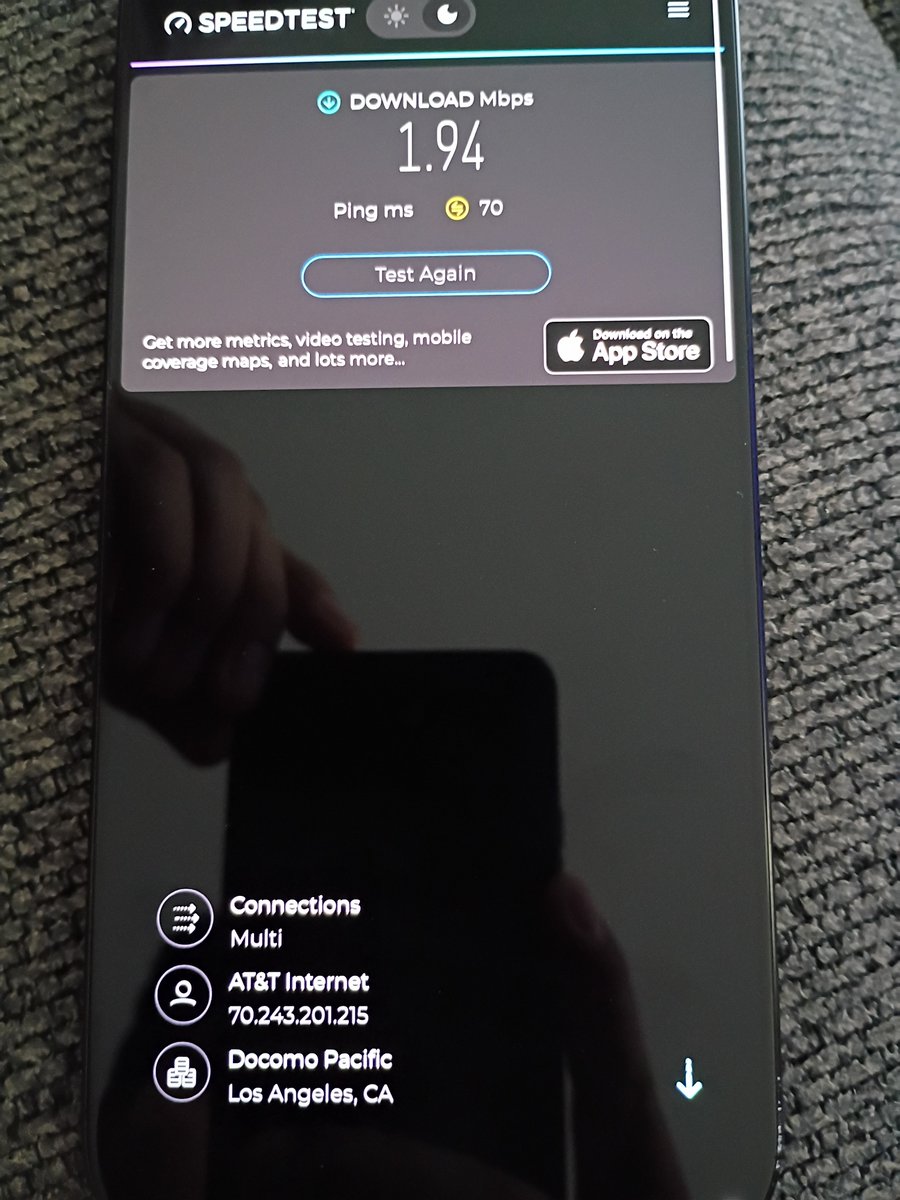 JGprgo's tweet photo. @ATT  is still giving me 1.94 Mbps in Los Angeles after opening a ticket on August 13th. today is September 2 and nothing has been fixed. these speeds makes my iPhone basically unusable. ping is 70ms and download speeds are painfully slow. I have had better experience with @TMobile and @Verizon. I cannot recommend AT&t.  

Case is still open. Anyone else dealing with this?