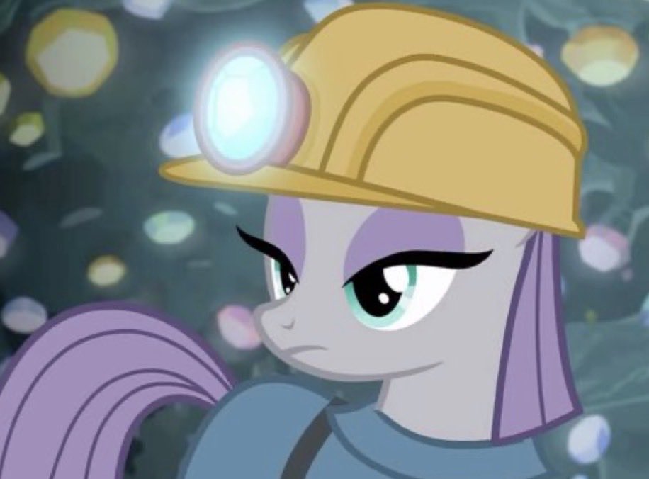 MLPMaudPie's tweet photo. What are you doing pinkie pie. https://t.co/Om1YY5PUs3