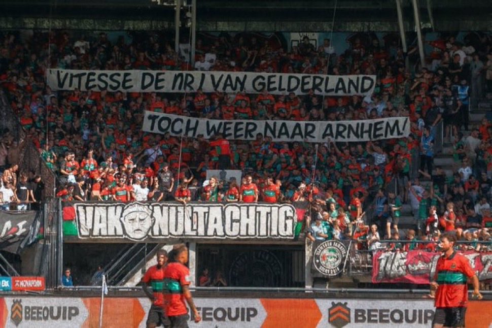 GFYB026's tweet photo. 1 jaar geleden vandaag, WAT EEN DAG!!! 
helaas nogsteeds geen schadevergoeding maar dat komt vast nog wel #knvbmaffia #VITESSE #arnhem https://t.co/TzucymlXbo