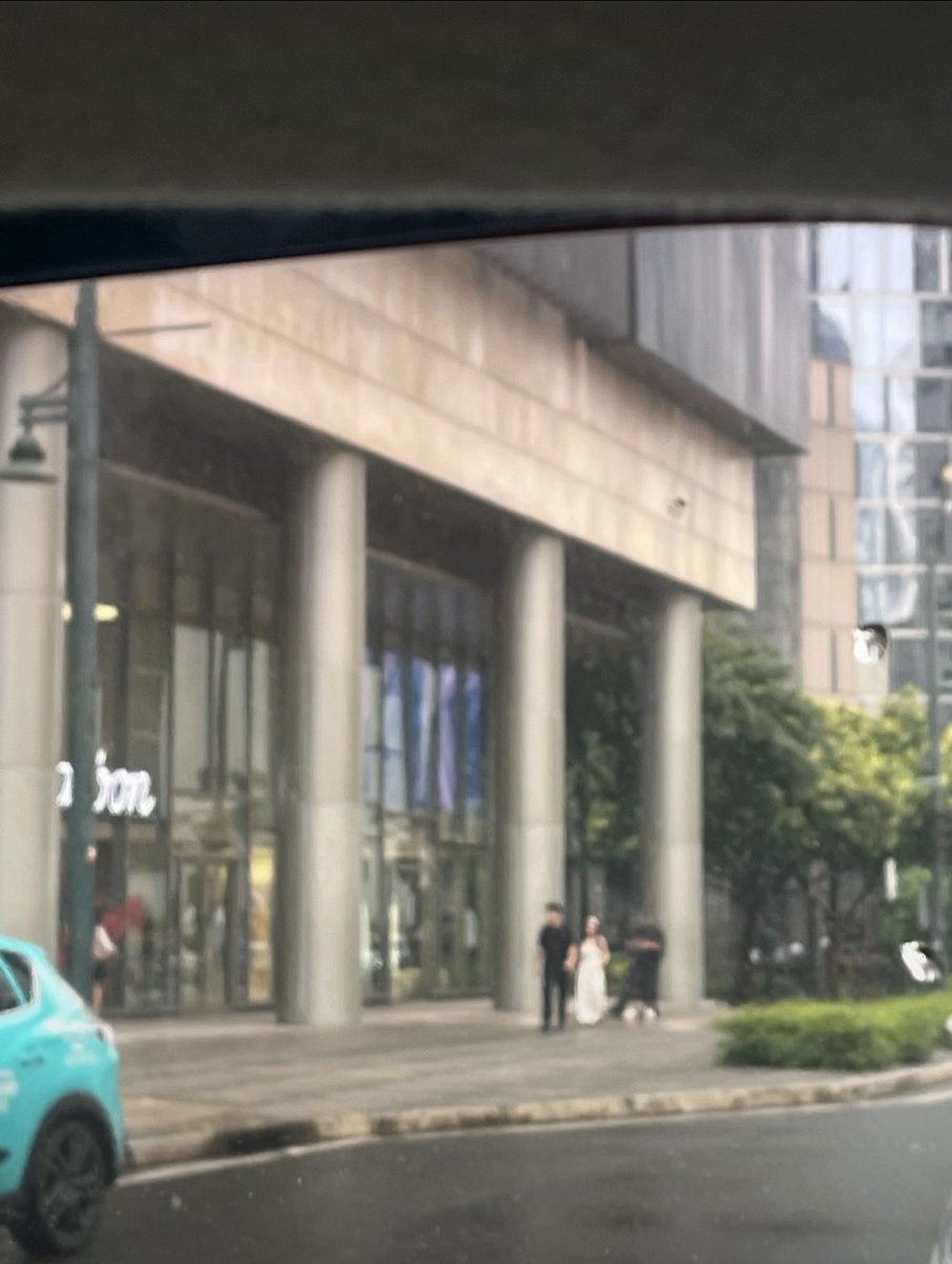 xoxodusbi's tweet photo. hello, caca and dudu 🤍 blurred but you can really distinguish it’s them 😂

— photo taken from my comment section on this tiktok post: https://t.co/skAREa6Q8n https://t.co/SpUMYIYNs4