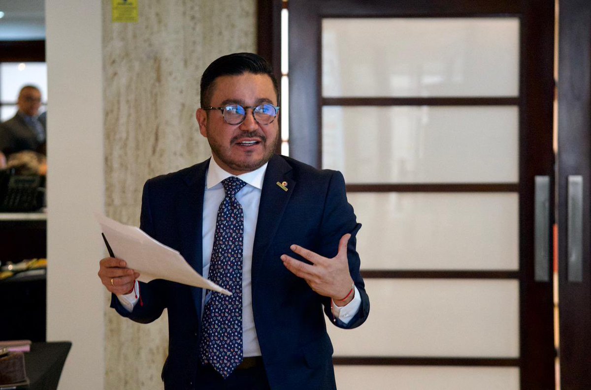 CGR_Colombia's tweet photo. 📌La ruta es clara: consolidar a la @CGR_Colombia como un referente de transparencia y democracia, fortalecer una vigilancia efectiva de los recursos públicos y recuperar la confianza de la ciudadanía en el control fiscal.

Una gestión con rigor técnico, diálogo institucional y al servicio del interés público.