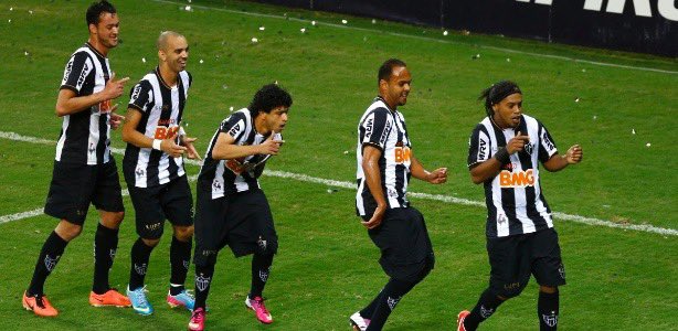 OledoCam's tweet photo. Eu vejo o futuro repetir o passado https://t.co/OpBFUEsVcp