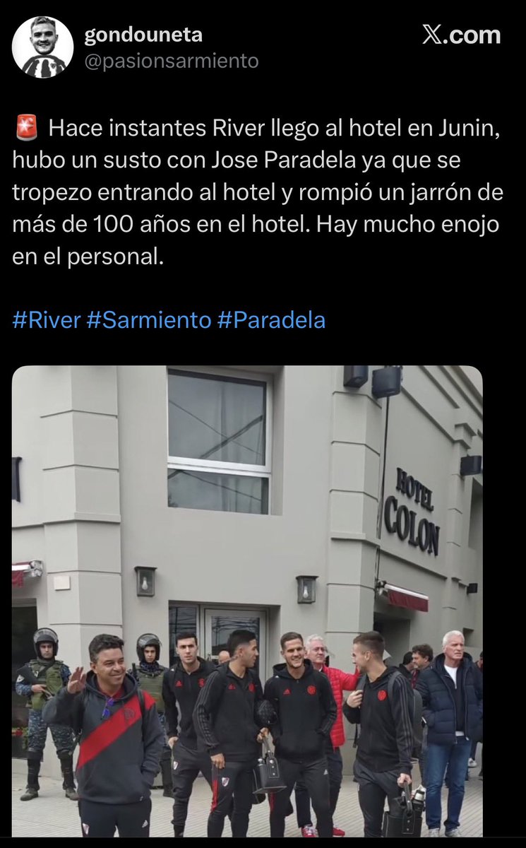 cris__ese's tweet photo. Los verdaderos nos acordamos de cuando rompió un jarrón https://t.co/BAmH1Uh2e3