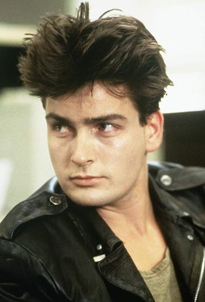 snowy_tanuki's tweet photo. Happy birthday to legendary actor #CharlieSheen
#born September 3, .1965 🎂🎂🎂 https://t.co/sSbHJsCyCC