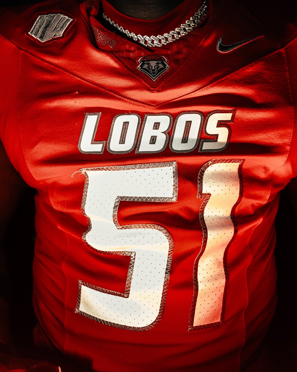 UNMLoboFB's tweet photo. Week 1 𝙙𝙚𝙩𝙖𝙞𝙡𝙨 🔎🍒

#GoLobos | #RealOnes26 https://t.co/muiILBryvX