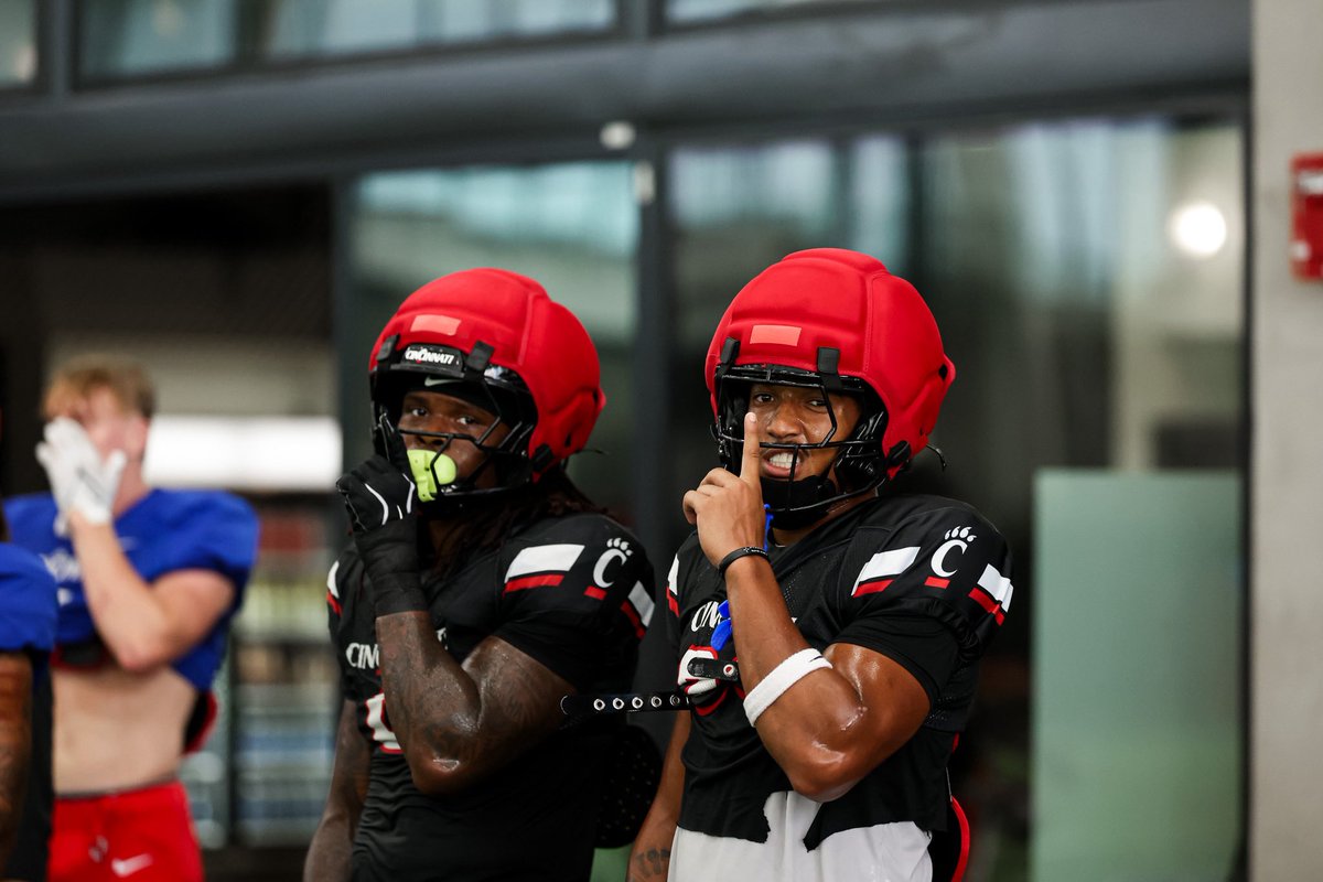 GoBearcatsFB's tweet photo. The time is now https://t.co/XcUXL2KP4b