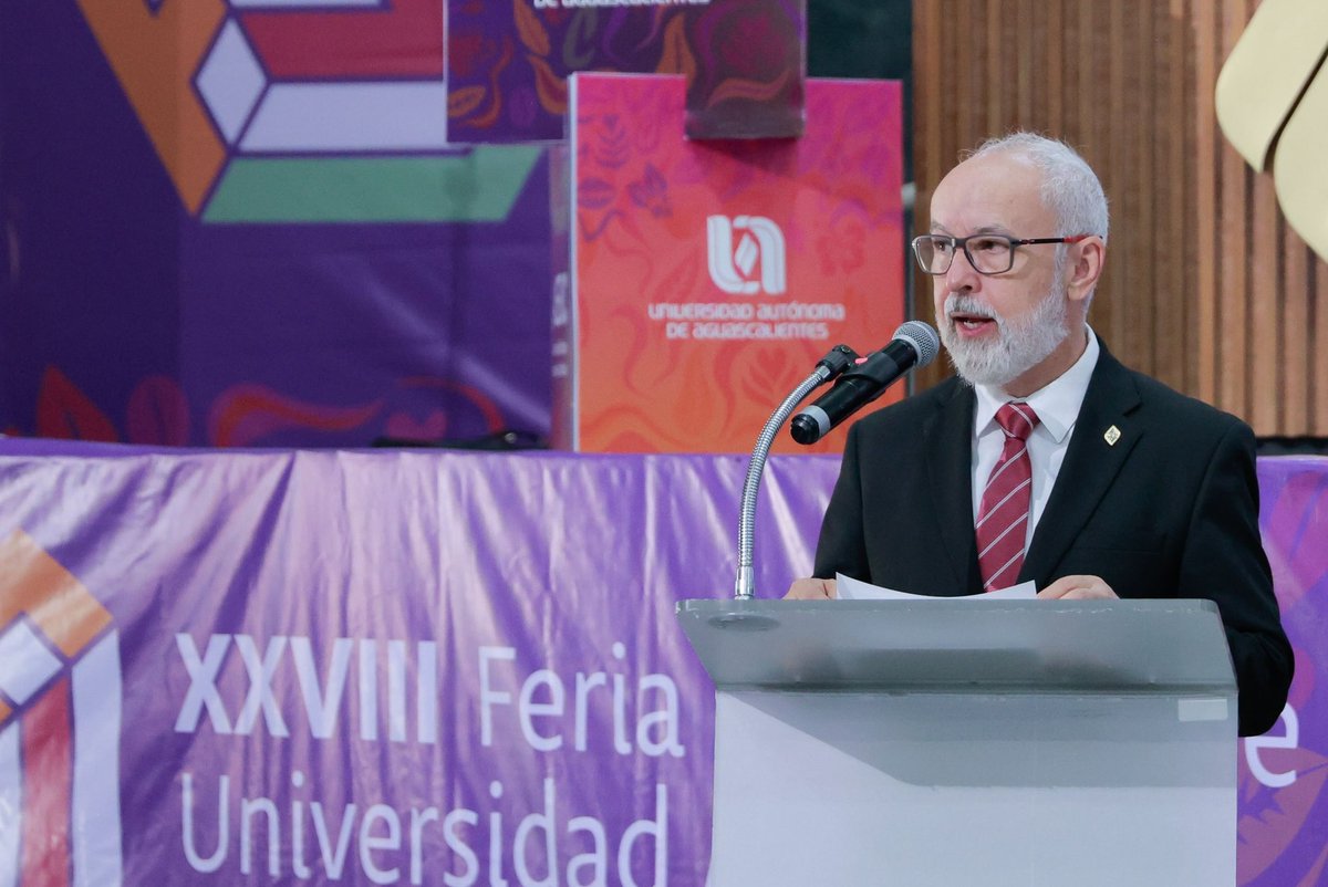 uaa_mx's tweet photo. ¡Inauguramos con éxito la 28 edición de nuestra Feria del Libro! 📚✨

Encabezada por nuestro rector @juancarlosamx , y con Colombia como país invitado, esta gran celebración de las letras, la cultura y el conocimiento ya comenzó. https://t.co/8jBOS1xTaY