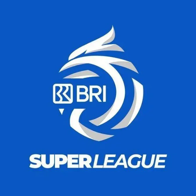 ThatBolaGuy's tweet photo. 🚨H-20 bursa transfer ditutup (23 September). 

Artinya klub punya sekitar 3 matchweek buat evaluasi skuad. Tapi idealnya sih evaluasi udah kelar di MW2, soalnya kalau baru sadar kurangnya pas MW3 takut kagak sempet nyarinya dul wkwkwk.

Musim ini kan tiap klub boleh daftar 11 pemain asing, 9 masuk DSP dan maksimal 7 main bareng di lapangan. Persija sekarang baru punya 8 asing, jadi itungannya masih ada 3 slot kosong dul.

Menurut gua lawan Borneo sama Persib di 2 laga awal ini bakal jadi stress test yang bagus banget. Kita langsung ketemu tim kuat biar beneran keliatan kurangnya kite ada di mana.

Tapi gua tetep berharap ya, kalau misal nanti ada evaluasi terus kita nambah pemain lagi, itu bukan karena kita terseok-seok duluan di dua laga awal. 

Tapi ya ujung-ujungnya semua gua kembaliin ke pelatih saya Shin Tae Yong sih. Kalo die orang bilang 9 asing udah cukup, gua gas aja dah dul. STY orang baek, gua percaya ama dia dah pokoknya.

Cuma kalau ngomongin dari sudut pandang supporter in general ye, jujur aja gua tetep pengen kita maksimalin kuota pemain asing jadi 11.

Kalo lu nanya kenapa, alasannya satu dul... GUA TRAUMA.

Yang gua takutin tuh pas kita ketemu kondisi badai cidera atau akumulasi kartu yang bikin banyak pemain asing absen barengan. Belom lagi sering kejadian pemain yang abis cidera gak bisa langsung balik ke top perform.

Gua beneran trauma dul. Masa iya kita mau gagal juara lagi gara-gara penyakit inkonsistensi di matchweek krusial (udah 2 musim). Pas lagi asik bersaing di papan atas dan kerasa punya harapan juara, eh tiba-tiba ngedrop gak jelas. Ngerasain dingin di puncak tapi ternyata cuma ilusi doang dul, bentar doang.

Walau sekarang kita udah gak punya si kolektor kartu kuning kesayangan kita (I love you bang Allano), tapi tetep aja liga itu panjang banget dan pasti bakal banyak kejadian yang gak ketebak.

Musim lalu aja pas kita punya 11 pemain asing tetep bisa terseok-seok di momen krusial, sampe akhirnya harus ngerelain gelar juara ke Persib dan posisi kedua ke Borneo FC.

Tapi yaudahlah, kita percayain semua ke manajemen Persija sama coach STY aja ye dul. Kita doa aja semoga nambah atau enggaknya pemain asing nanti itu murni karena keputusan taktikal atau kebutuhan tim, bukan karena alesan klasik keterbatasan finansial.

Aminin dulu yeeee dul... AAMIIN!!!