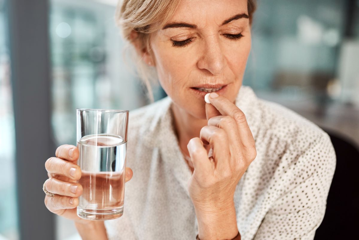 AllergicLiving's tweet photo. News from @AAAAI_org's annual mtg! A study shows that a pill (a BTK inibitor) that treats chronic hives may protect against peanut allergy. Many Phase 2 study participants could tolerate up to 600mg of peanut after 4 wks on the drug. Get details: @Novartis https://t.co/q2AmcyNkVI https://t.co/QcN1fvoOXx