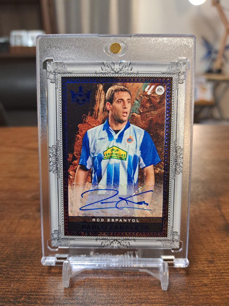 spitz0603's tweet photo. 2025-26 Panini Pitch Kings
La Liga Legacy /25
Portrait Pablo Zabaleta Auto 
パブロ・サバレタ🇦🇷 https://t.co/8uPeIKpfv2